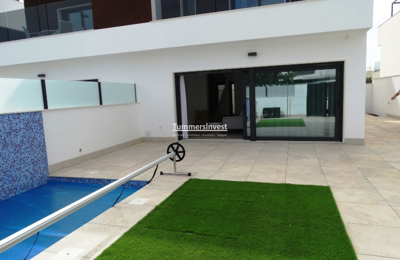 Neue Gebäude · Semi-Detached · Pilar de la Horadada