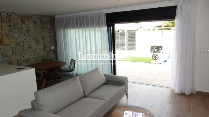 Neue Gebäude · Semi-Detached · Pilar de la Horadada
