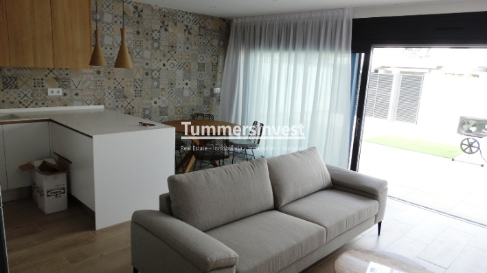 Neue Gebäude · Semi-Detached · Pilar de la Horadada