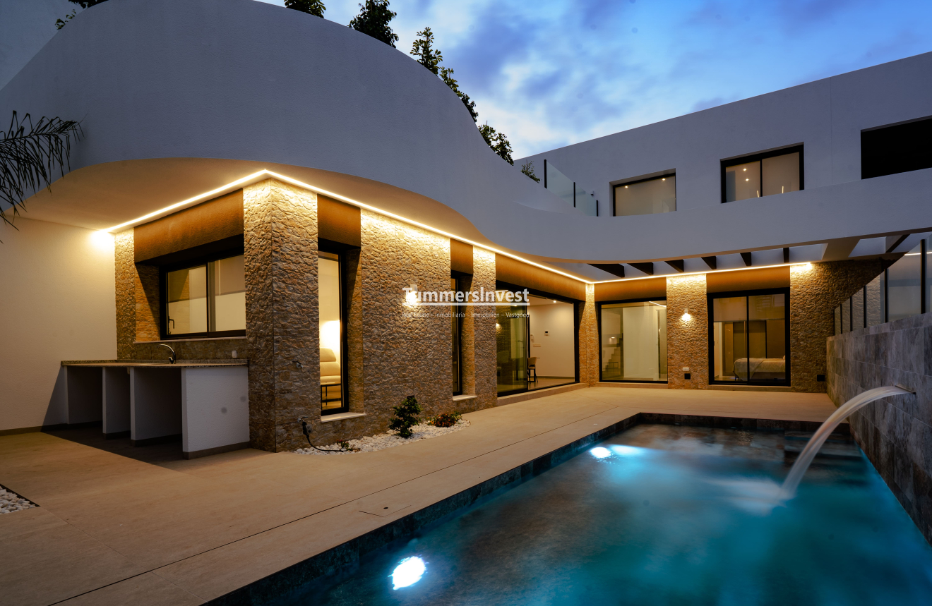 New Build · detached · Heredades