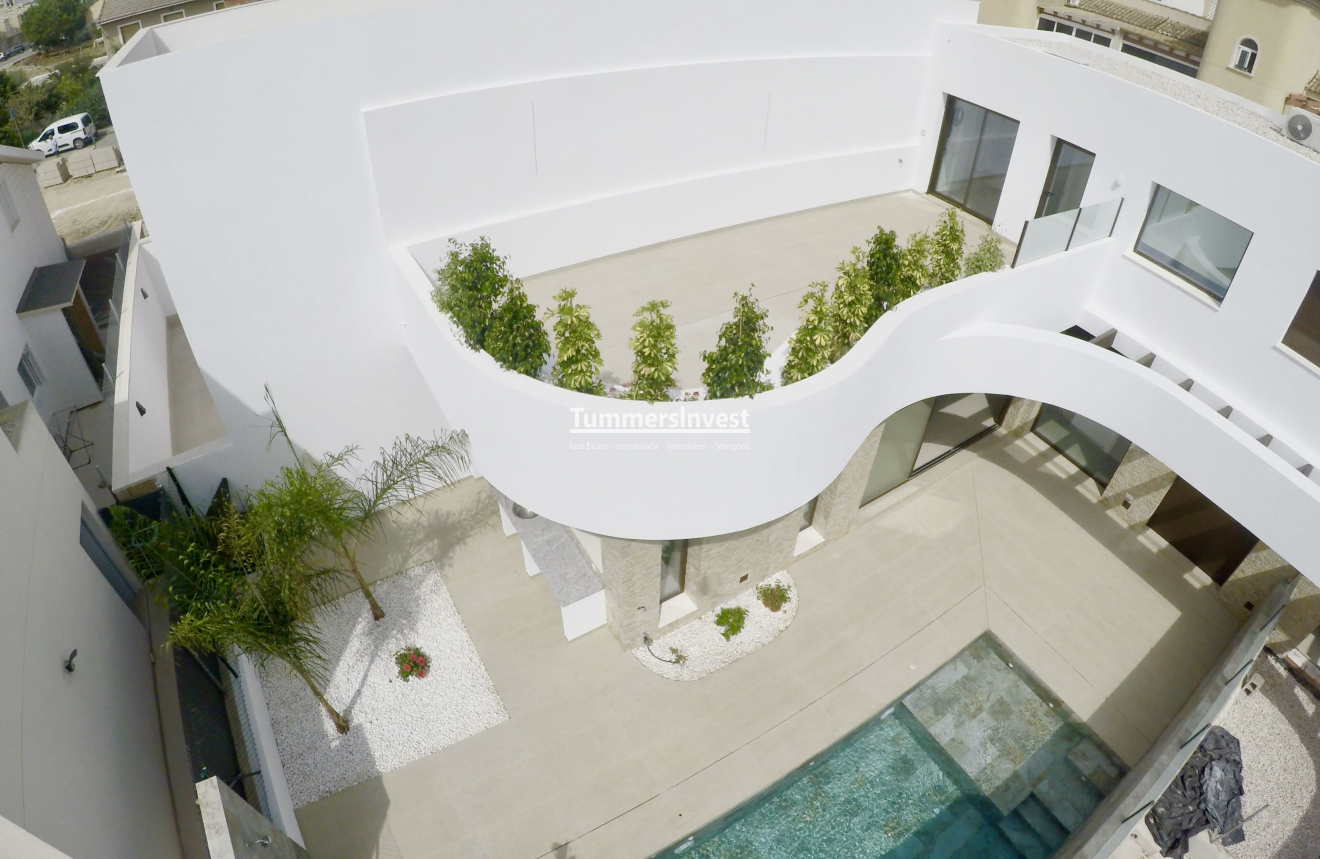 New Build · detached · Heredades