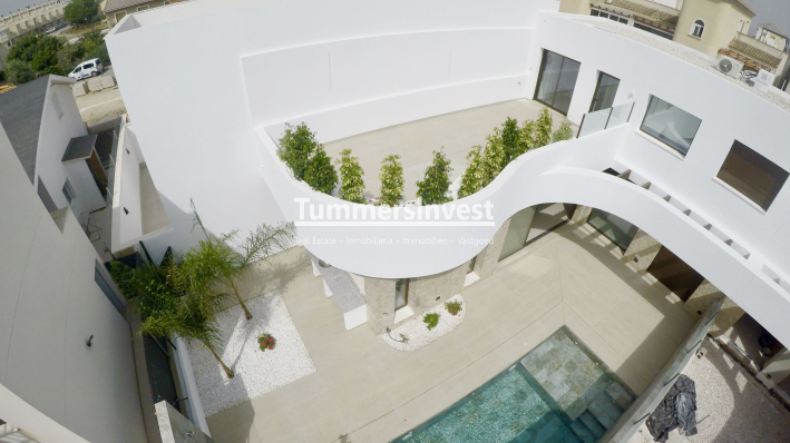 New Build · detached · Heredades