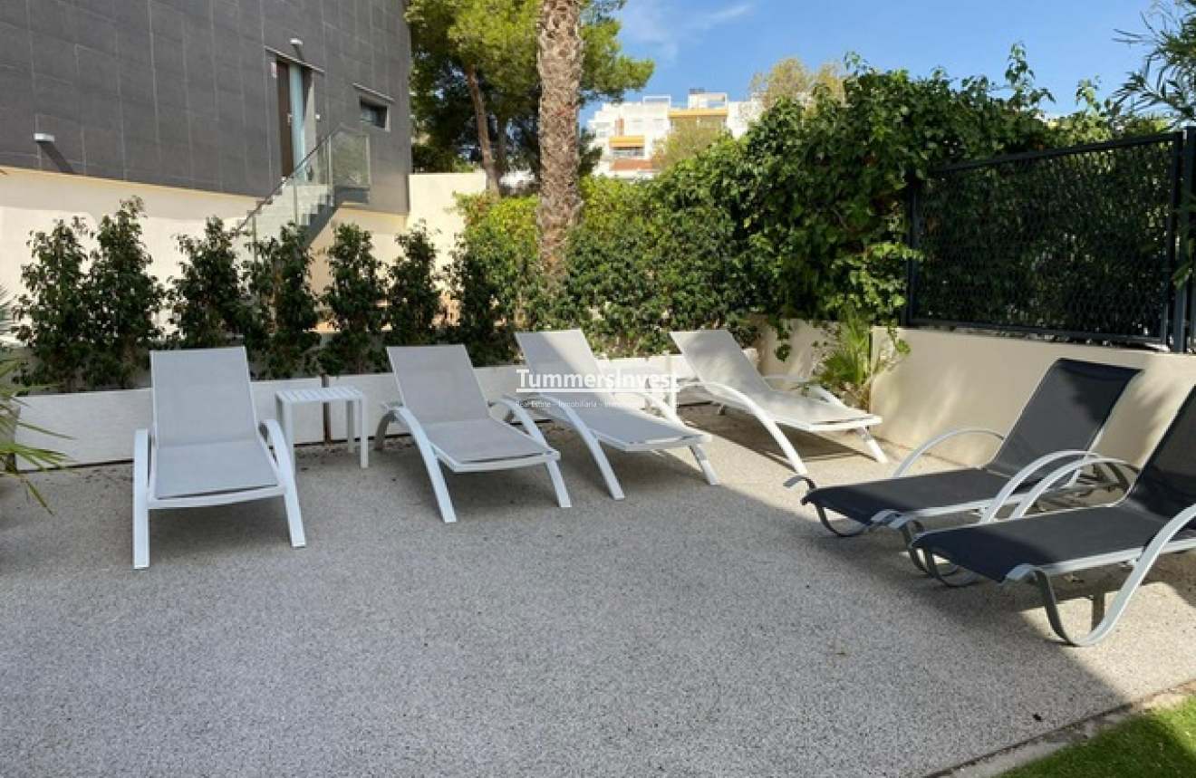 Herverkoop · Semi-detached Villa · Villamartin