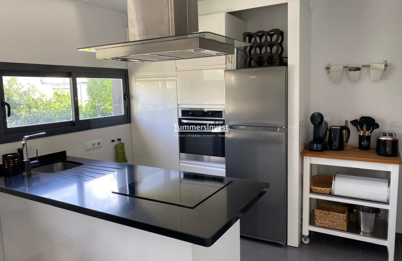 Herverkoop · Semi-detached Villa · Villamartin
