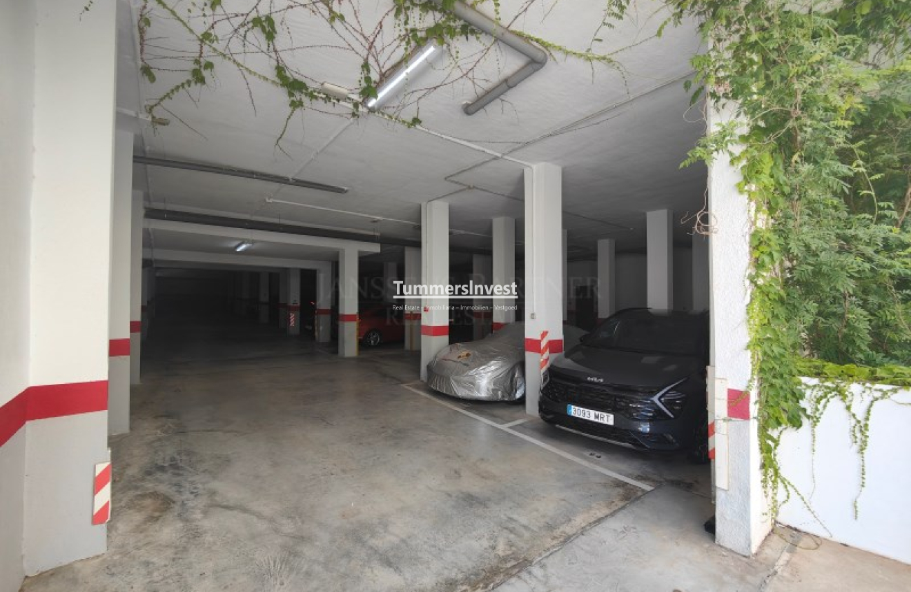 Herverkoop · Apartment · Altea · Mascarat