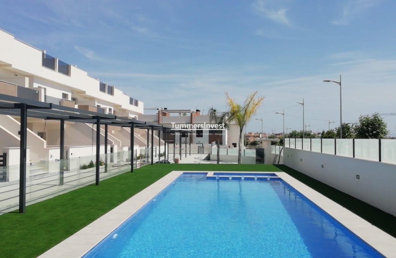 Neue Gebäude · Town House · Pilar de la Horadada