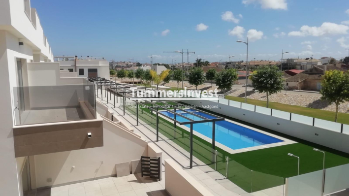 Neue Gebäude · Town House · Pilar de la Horadada