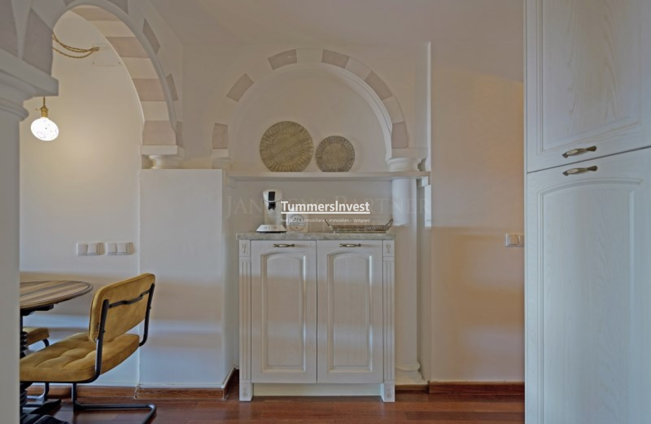 Herverkoop · Apartment · Altea · Mascarat