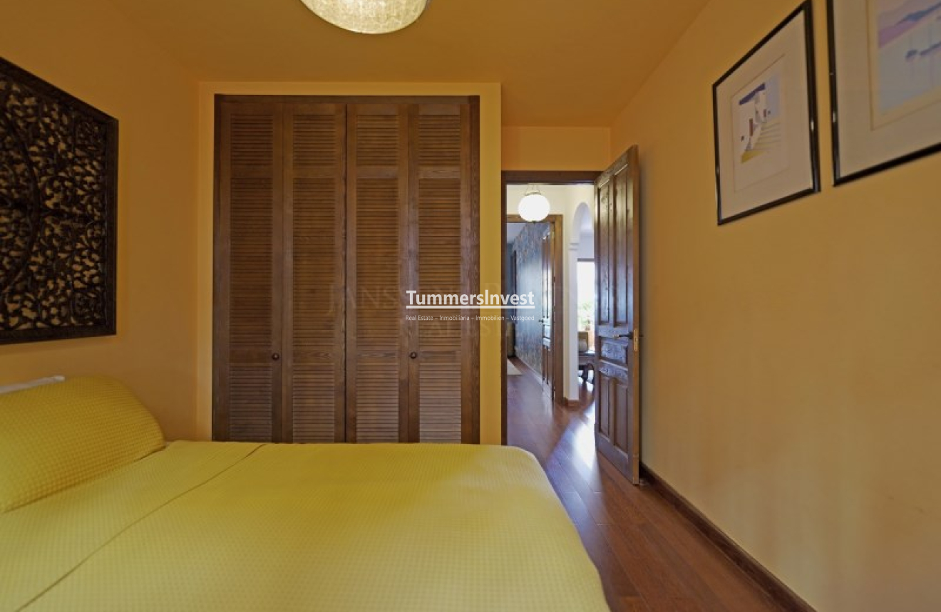 Herverkoop · Apartment · Altea · Mascarat