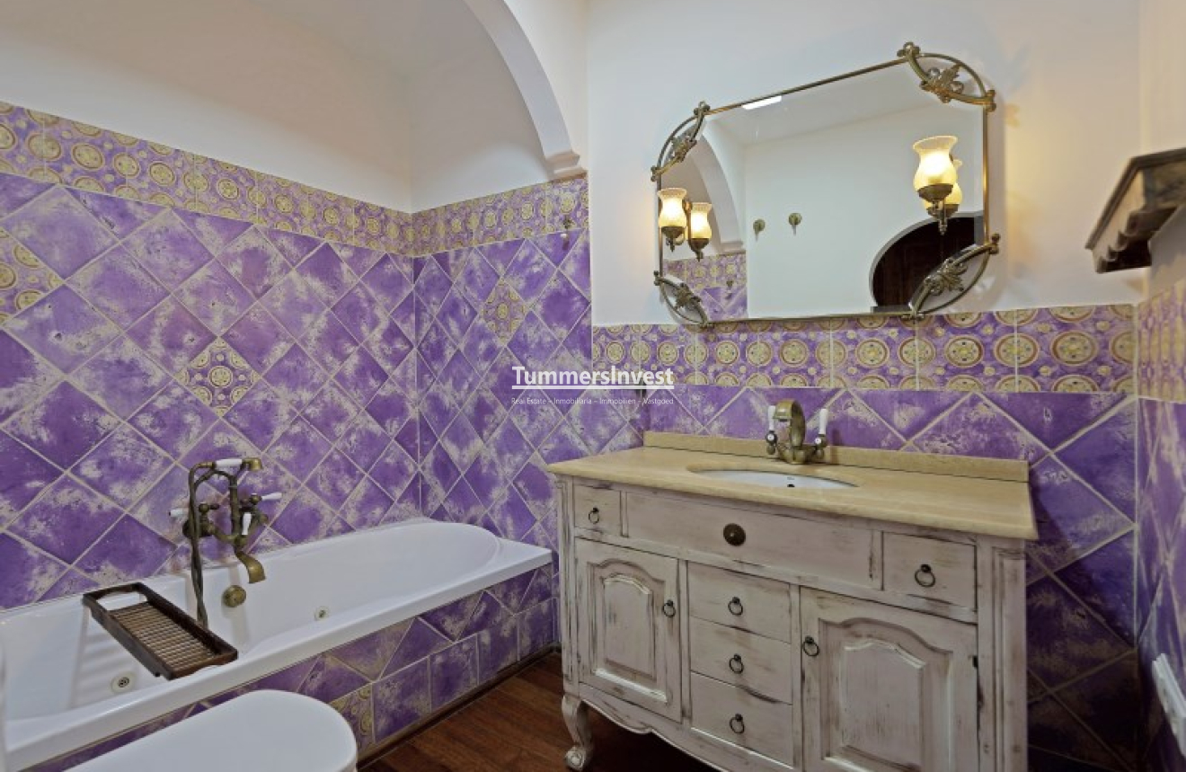 Herverkoop · Apartment · Altea · Mascarat