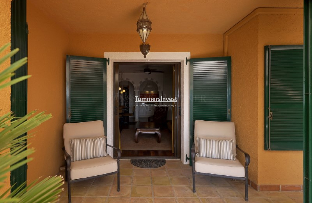 Herverkoop · Apartment · Altea · Mascarat