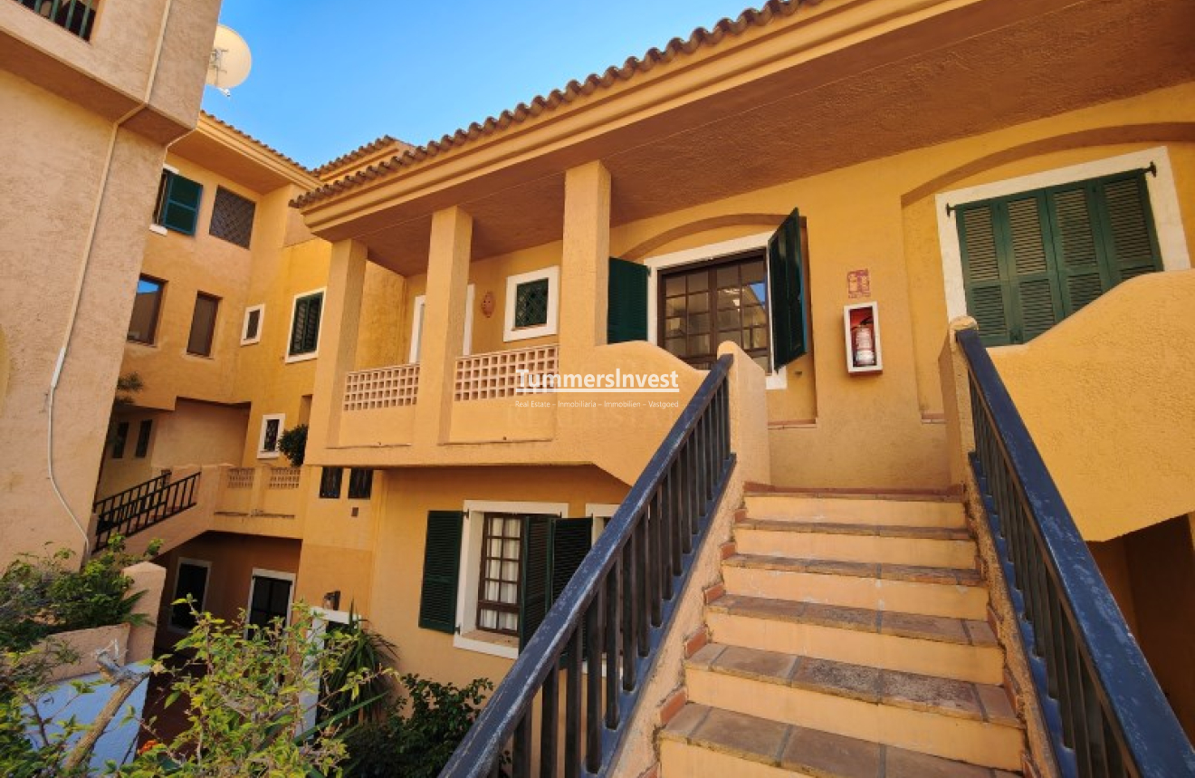 Herverkoop · Apartment · Altea · Mascarat