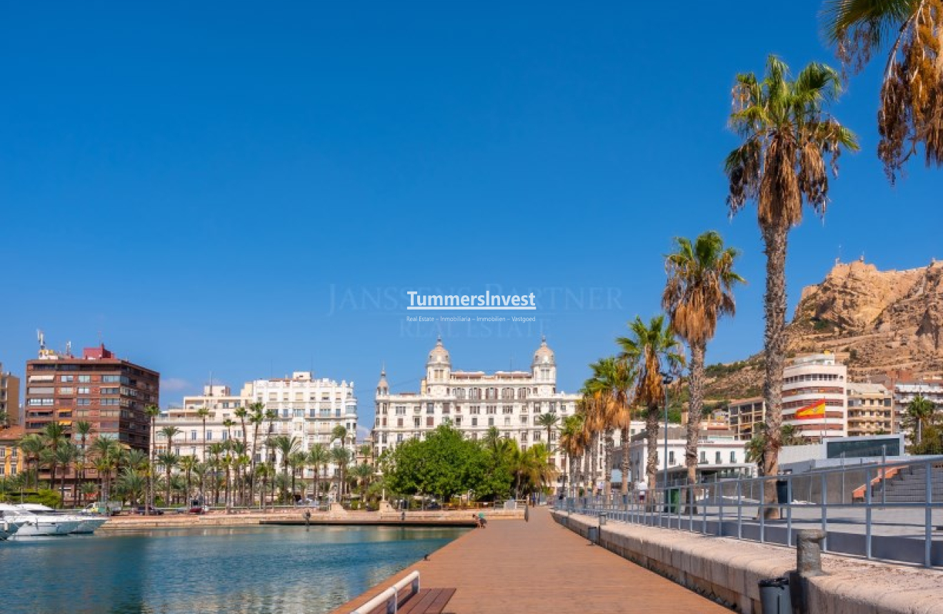 Herverkoop · Apartment · Alicante / Alacant · Centro