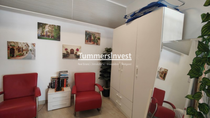 Herverkoop · Reclame · Altea · Mascarat